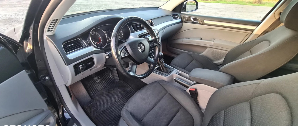 Skoda Superb cena 27800 przebieg: 430430, rok produkcji 2013 z Gdańsk małe 436